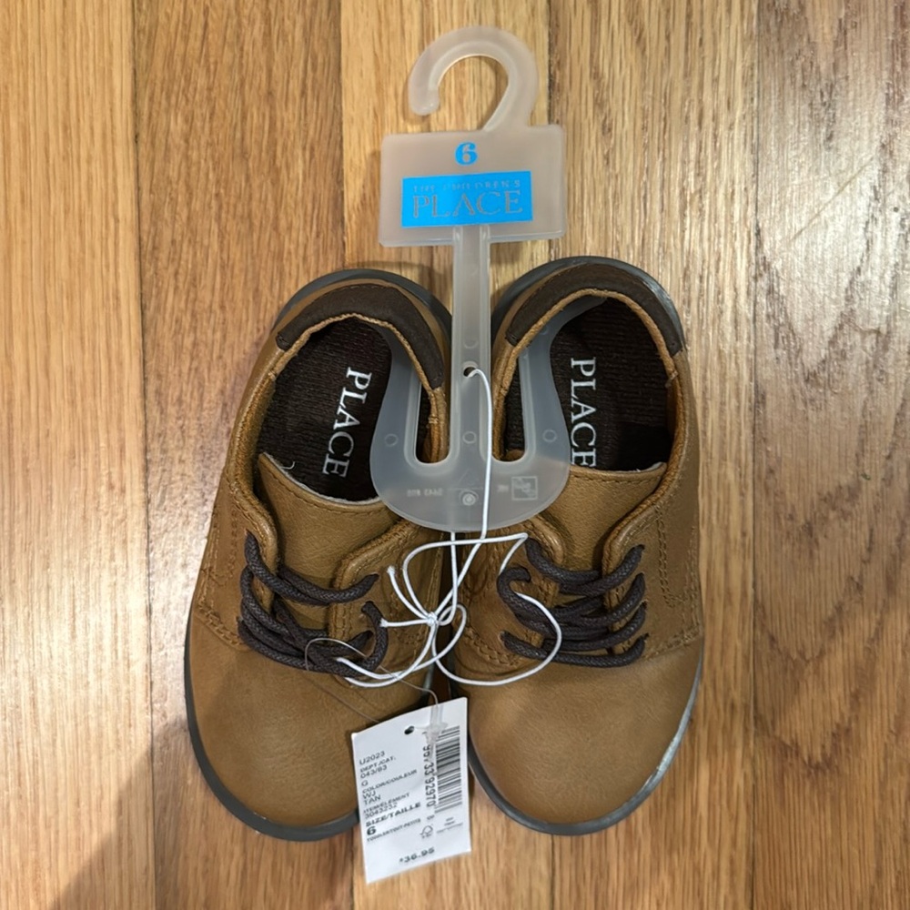 The Children’s place toddler boys faux lace up loafer dress shoes, size 6